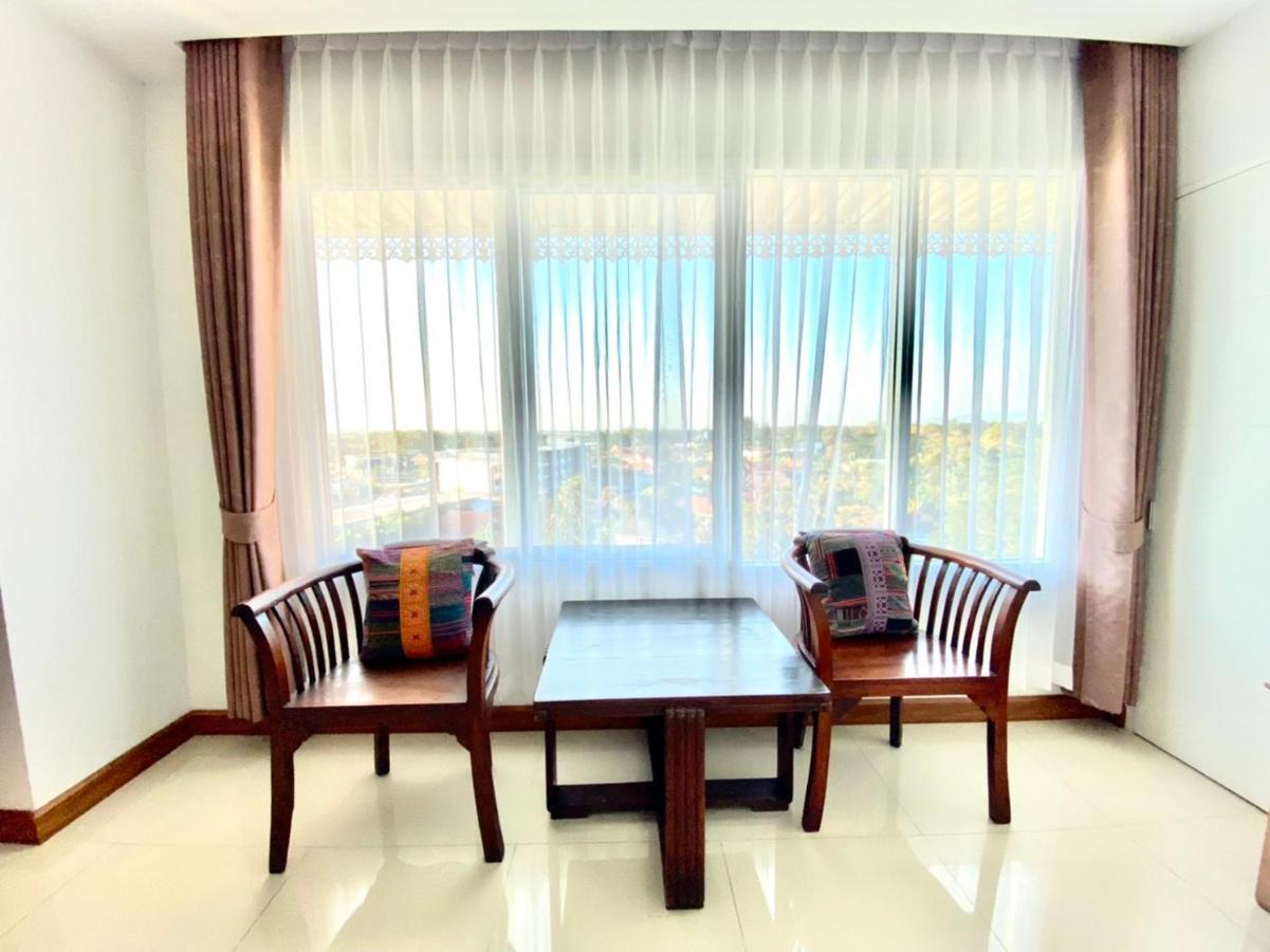At Ruam Chok Hotel Чиангмай Экстерьер фото